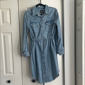 NWOT Lee Denim Pearl Snap Shirt Dress Women’s Small